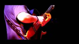 Patricio Manns en Bruselas, Medianoche