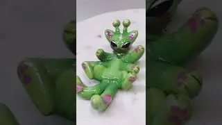 Alien cat sculptures #handmade #alien #cat #sculpture