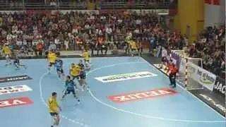 Dejan Manaskov vo kontra (Metalurg-Kielce)