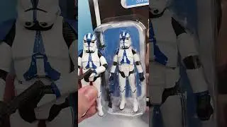 Comparing new 501st clone trooper figures!