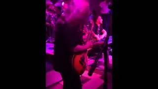 Glenn Pearce Rips Some Van Halen
