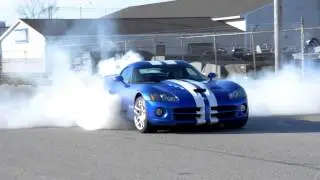 2008 Dodge Viper SRT-10 burnout! [HD]