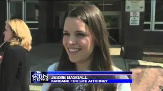 Judge Blocks Kansas 'Dismemberment Abortion' Ban