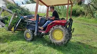 Drift (bączki) traktorem: kubota i yanmar. Ania kieruje.