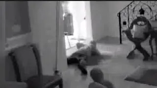 Homeowners watch thieves steal from home
