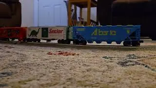  BNSF TIer-4 gevo #3970 o gauge pulling menards  cars.