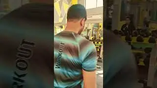Dumbbell shrugs #motivation#fitness#backtraining#shortvideo#backworkout#gymexercise#shrugsworkout