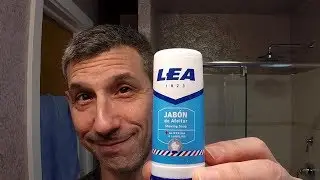 Lea Shave Stick with Lanolin and Glycerin
