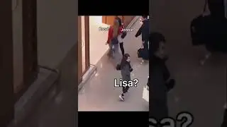 where is Lisa ?🥺