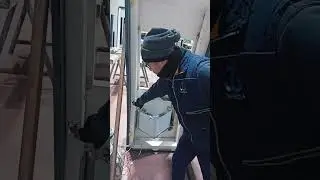 Self Locking Pantograoph Door