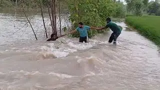 3 Man Got Saved who fell in River.नदी में गिरे 3 लोगों को बचा लिया गया।