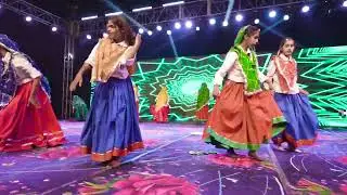 ✨ Girls Group Dance || Amazing performance || Power, Grace & Rhythm ||UMANG 2025 ✨