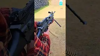M249 SAW Light Machine Gun!