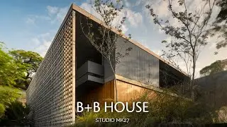 Modernist House Embraces the Beauty of 