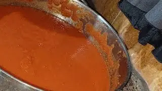 ياله تعالي نخزن صلصله رمضان والله احسن وانظف من الي بنشتريها ♥️♥️