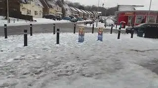 UK snowfall. London snowfall. UK school close. یو کے میں برف باری. یو کے میں سخت سردی ٹھنڈ 