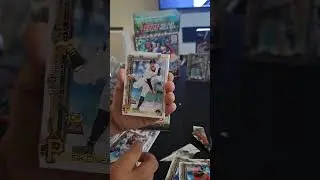 Topps 2025 holiday mega box