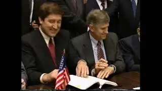 Signing of Shakhalin-2&rsquo;s historic oil and gas Product Sharing Agreement between East and West
