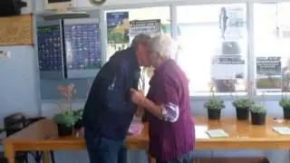 Strandvissen voor de Dames & Heren van de Hoekse WateSport Vereniging.