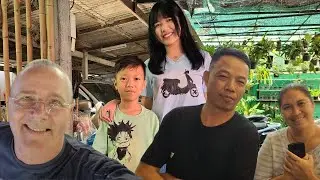 The Family Restuarant I Eat At Every Day.   This Is Why.  The Pakkaranang Family.