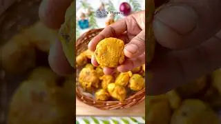Crispy Mirchi Poppers | Aloo Stuffed Green Chilli Pakora | Easy Tea Time Snack #shorts