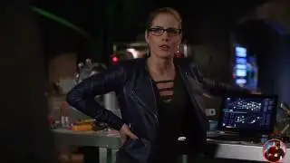 Arrow 5x10 - Felicity Finds Out Laurel Is Black Siren