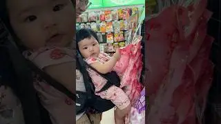 Baby shopping with dad.🍼💗🍭😆🥳🛍️🛒 #baby #adoreble #cute #cutebaby #babyfunnyvideo #funny