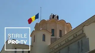 Arhiepiscopul Teodosie, avertizat de Protecţia Muncii să nu se mai urce pe turle