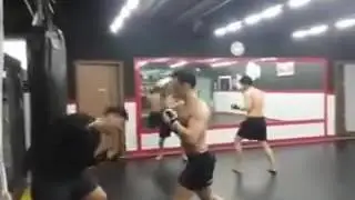 Doo Ho Choi Shows Off Jeet Kune Do Techniques While Sparring | Amazing Hand Speed! (UFC 최두호 영상)