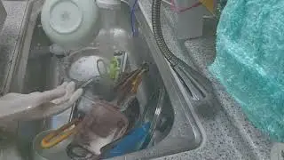설거지~ 화면이 와이라노 뿌옇네
