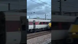 LNER Intercity 225 Class 91 passing through Peterborough ECML #trains #highspeedtrain #ecml #shorts