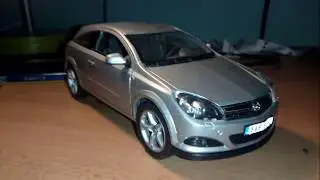#19 Opel Astra GTC 1:24 WELLY [ Model tak do šrotu!]