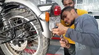 Royal Enfield Classic 350 Service by UP 92 PANDEY BROTHER BULLET SERVICE CENTRE , ORAI, JALAUN , UP