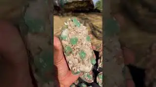 #apophyllite #zeolite #minerals #india #crystals #stilbite