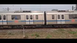 Blue Line Delhi Metro Entire Journey From Yamuna Bank to Rajiv Chowk || Blue Line Delhi Metro.
