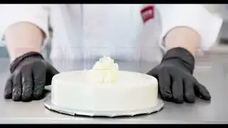 White Chocolate Mirror Glaze