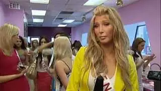 Transgender Beauty Queen Takes to the Stage For Miss Universe Canada Pageant