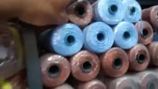 معدات الصيد (بالجراف) عند محل بيع لوازم الصيد