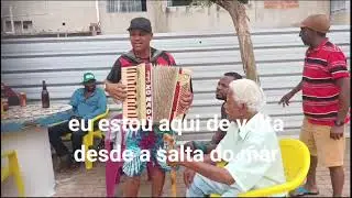 Boa tarde a todos seja bem-vindo meus amigos fazendo a festa para lhe cheio de presente de aniversá