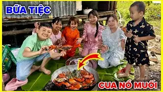 Cả Nhóm Háo Hức Khi 