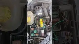 Corsa  frente de Montana ano 2003 farol lado esquerdo n&atilde;o funciona