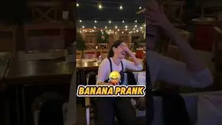 this Russian Girl Love Banana Prank 🤣🤣 #streetmagic #bananaprank #closeupmagic #comedy #funny