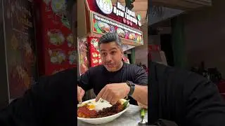 Is This Best Dish in The world 🌎?Singapore Food Hawker | Lau Pa Sat ￼  #food #singapore #shorts