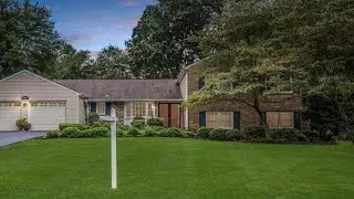 8861 GLENRIDGE COURT, VIENNA, VA Presented by Brett Korade.