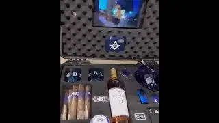 HAPPY CUSTOMER WITH T5 CIGARS DELUXE TRAVEL CASE.