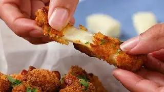 Air Fryer Cheese Curds with Honey Sriracha Dipping Sauce