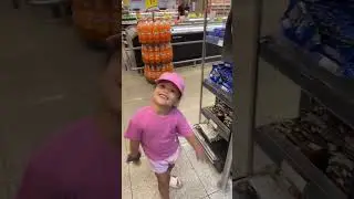 A Izadora disse que ia consultar o pre&ccedil;o dela #supermercado #izadoralima #shorts #baby