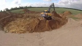 Aushub Fundament Windkraftanlage Volvo EC220