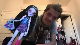 WRONG FRANKIE?! Walmart rant(Deuce bored vlogs) #Deucegsdoll #MonsterHigh #buriedsecrets 