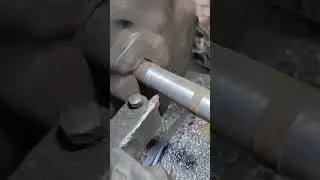 making shaft on lathe machine #lathework #latheturning #shorts #metalworkingtools